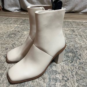 NWT Time and Tru Cream Mid-Calf Boots